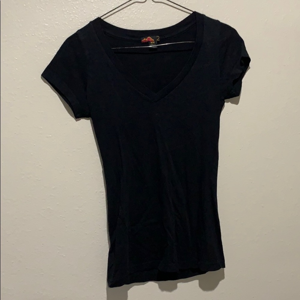 Black tee
